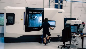 Maskin från DMG MORI
